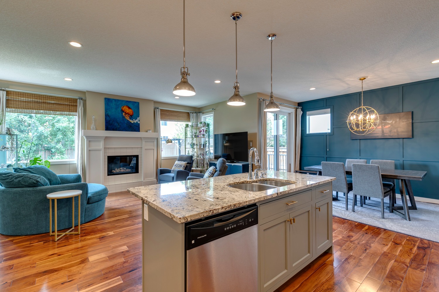 ADM11093blend copy_sm